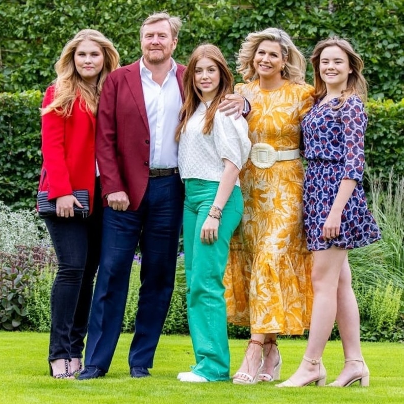 أناقة الملكة ماكسيما وأميرات هولندا الصغار (1)