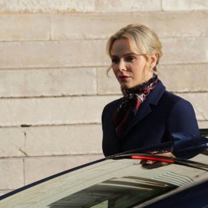 شارلين أميرة موناكو تكشف عن سبب إصابتها بعدوى الأذن والأنف والحنجرة