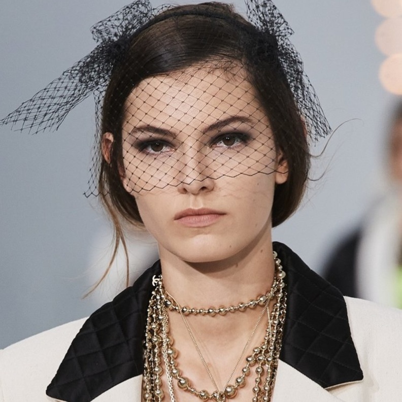 أحدث أكسسوارات شعر لإطلالة مميزة في أيام عيد الأضحى 2021