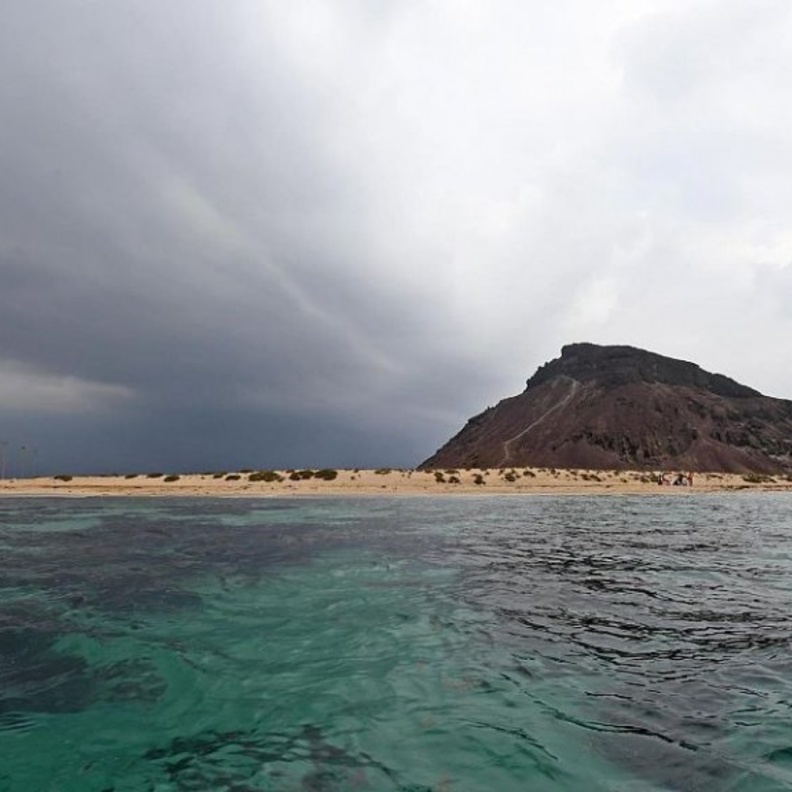 جزيرة "كدمبل".. وجهة مثالية لعشاق البحر والمغامرة في السعودية- المصدر وكالة الأنباء السعودية 