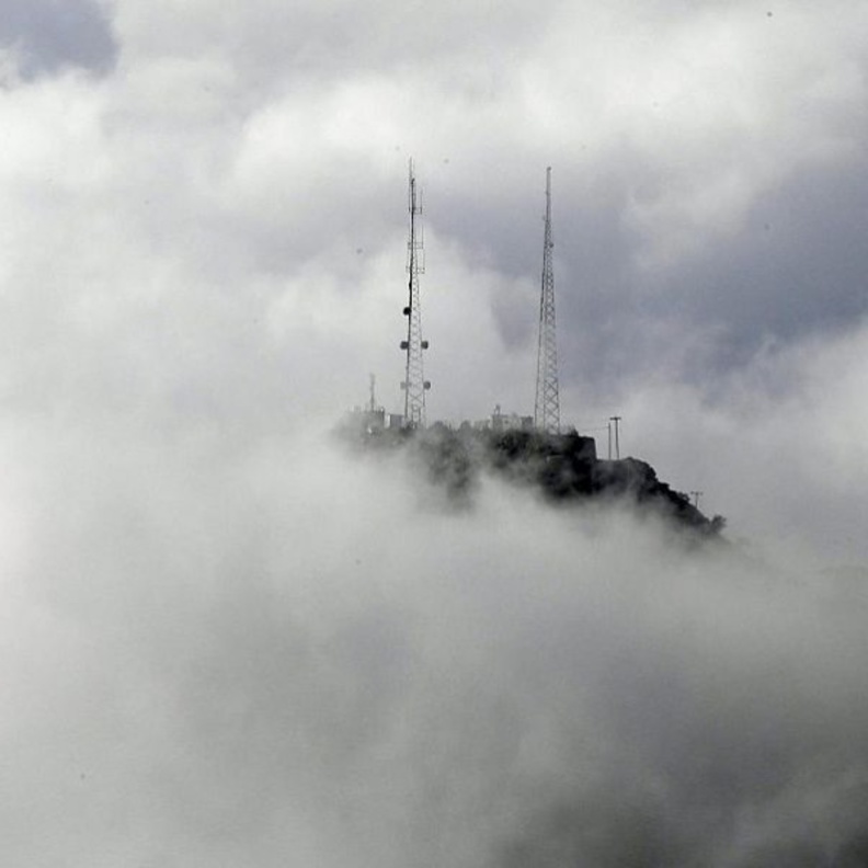 صور ساحرة للضباب يزين أجواء عسير - المصدر وكالة الأنباء السعودية