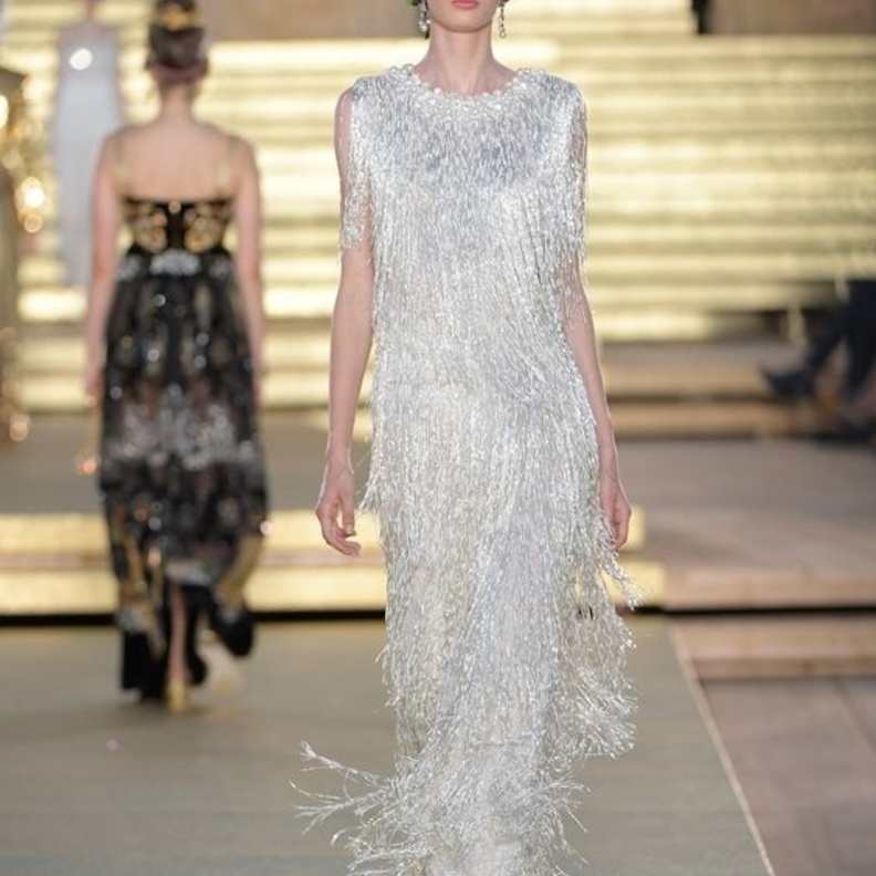  فساتين زفاف مزينة بالشراشيب@dolce&gabbana