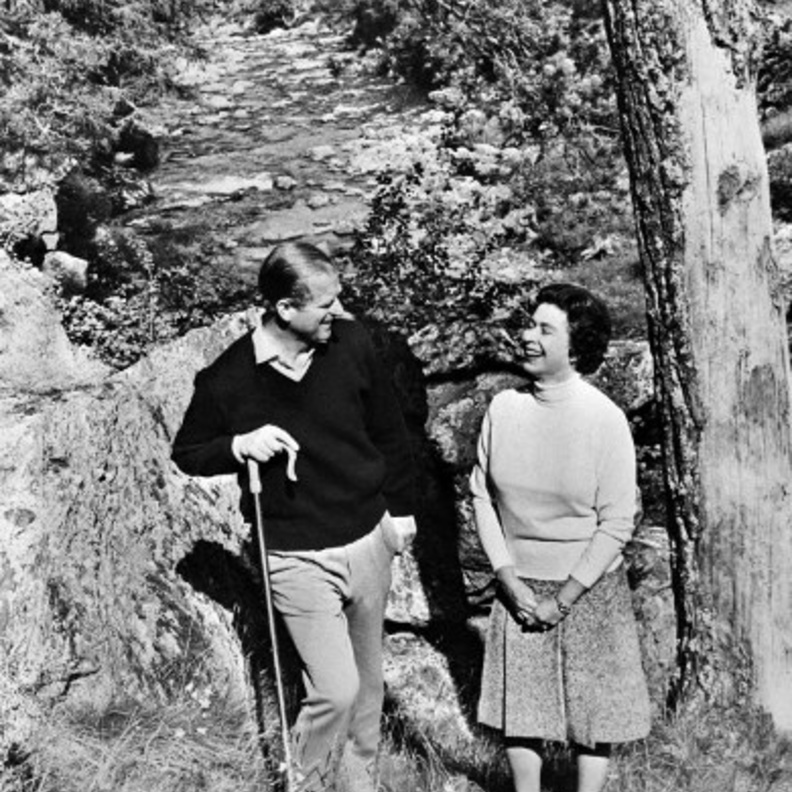 بدون الأمير فيليب.. الملكة إليزابيث تقضي أول عطلة صيفية في بالمورال