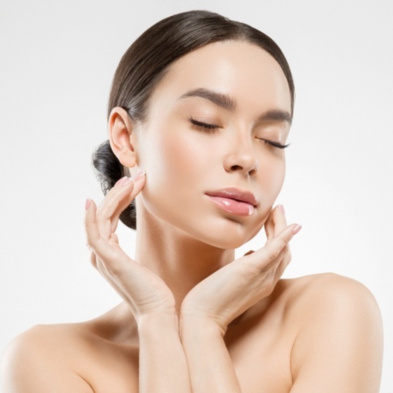 فوائد ماسكات الخيار للتخلص من تجاعيد الوجه وطرق استخدامه