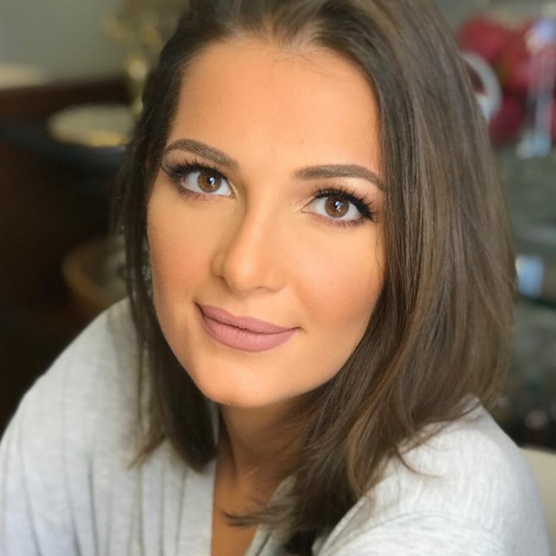 مكياج ناعم للصبايا مع خطوط الايلاينر من وحي اطلالات شام الذهبي-الصورة من انستغرام