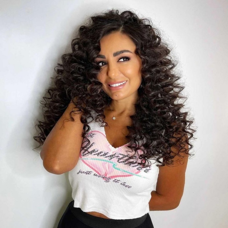 ديمة الجندي بالشعر الكيرلي