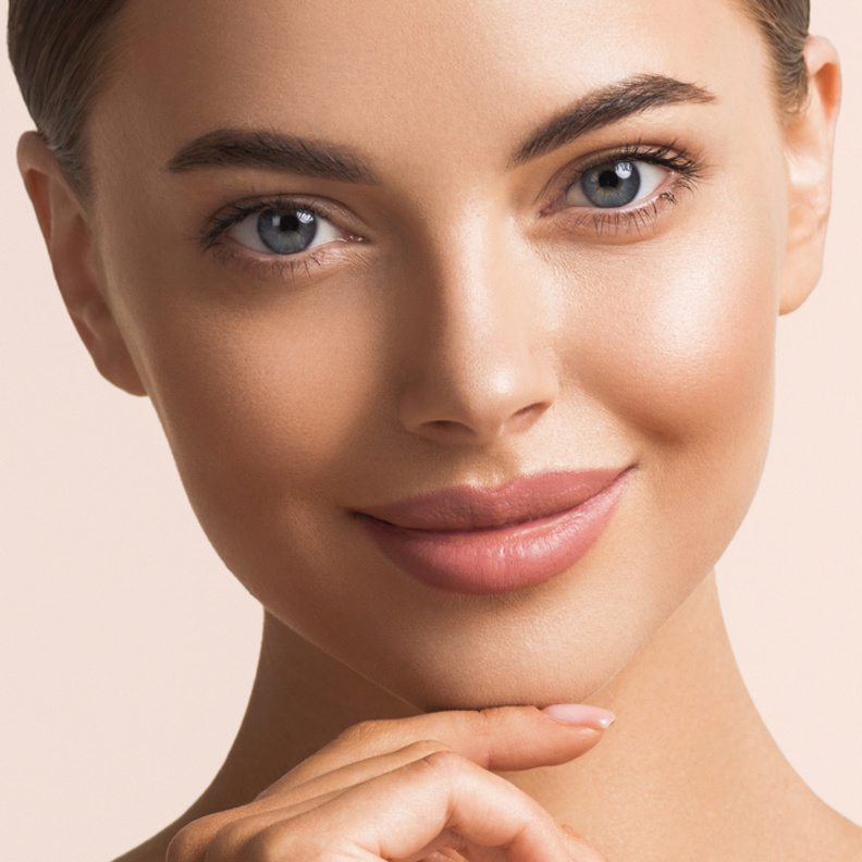 خلطات طبيعية بمفعول البوتوكس لتسمين الخدود