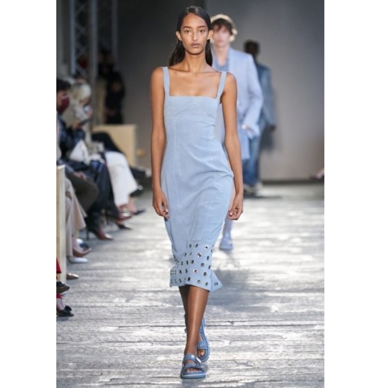 فستان بنقشة مفرحة من Etro