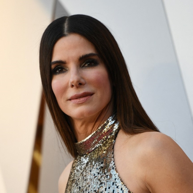  أبرز إطلالات ساندرا بولوك الجمالية