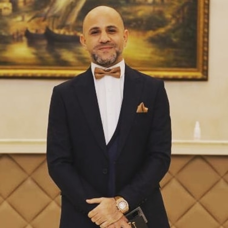 عزيز الشافعي