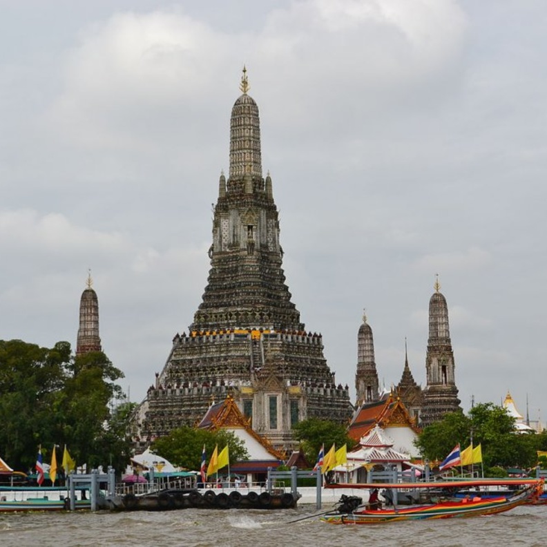 أجواء ممتعة للعطلة في بانكوك تايلاند بواسطة Alex Kovacheva