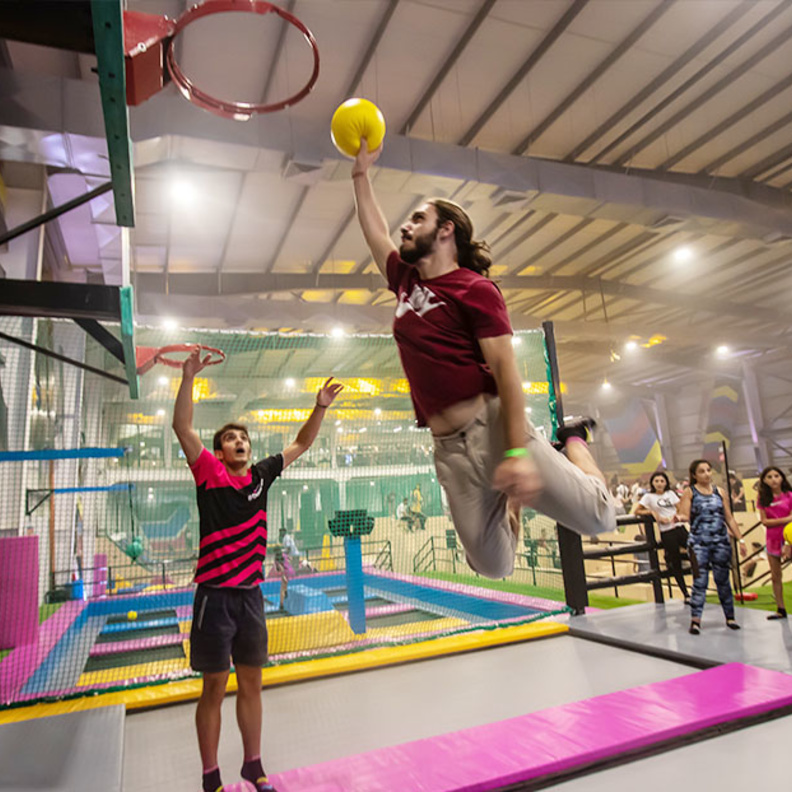 باونس.. أكبر صالة "ترامبولين" مغلقة في دبي ووجهة مثالية لعشاق المغامرة