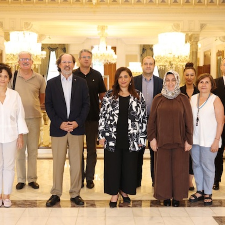 بدور القاسمي تلتقي اتحاد الناشرين الأتراك وتبحث فرص تعافي صناعة الكتاب من جائحة كورونا 