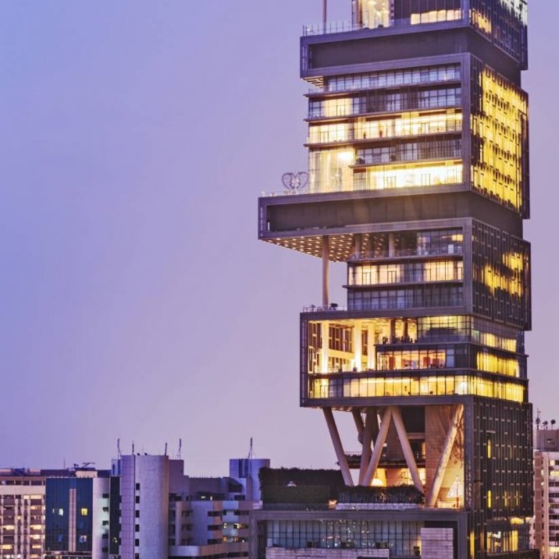 مبنى أنتيليا هو مبنى سكني ومقر إقامة خاص برجل الأعمال الأكثر ثراء في الهند