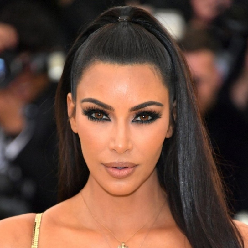 صيحة الآيلاينر المسحوب بالمقلوب تعود من جديد