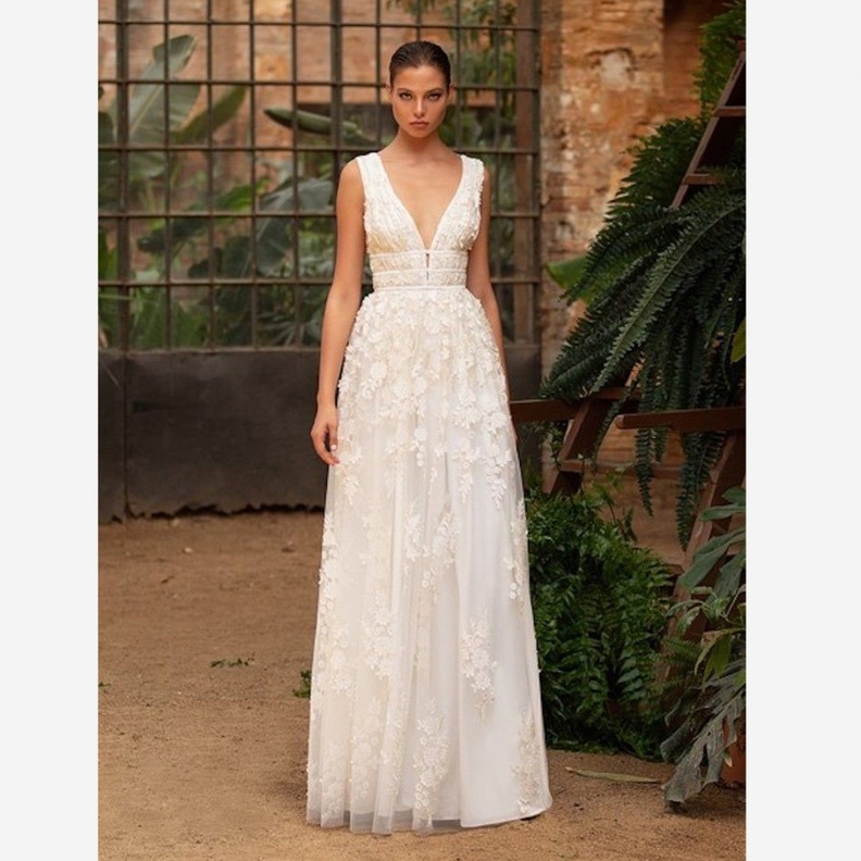 فساتين زفاف منسدلة@zacposen