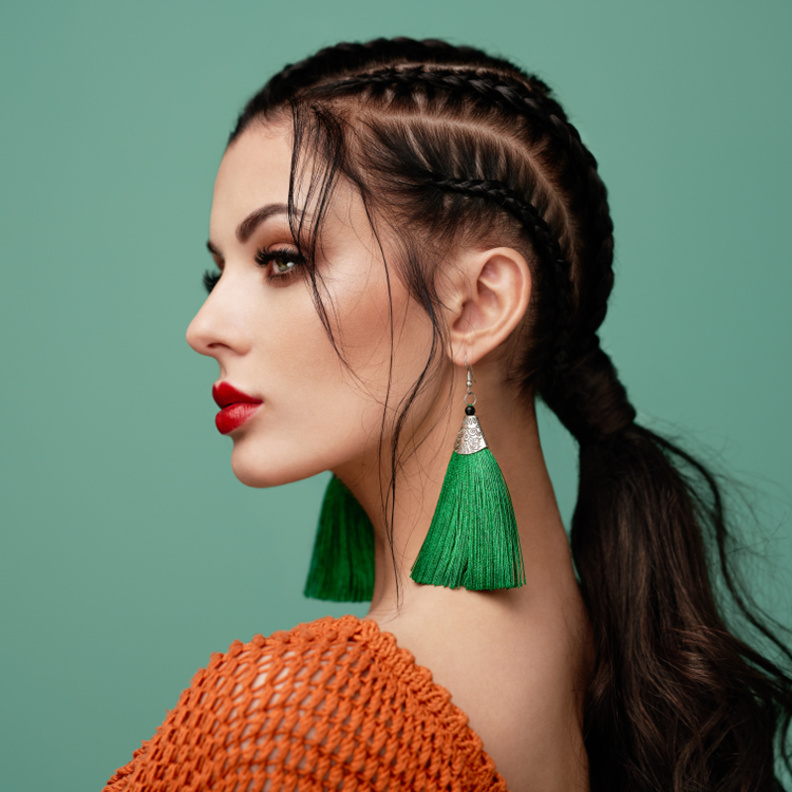  تسريحة الضفيرة تناسب اجواء الصيف