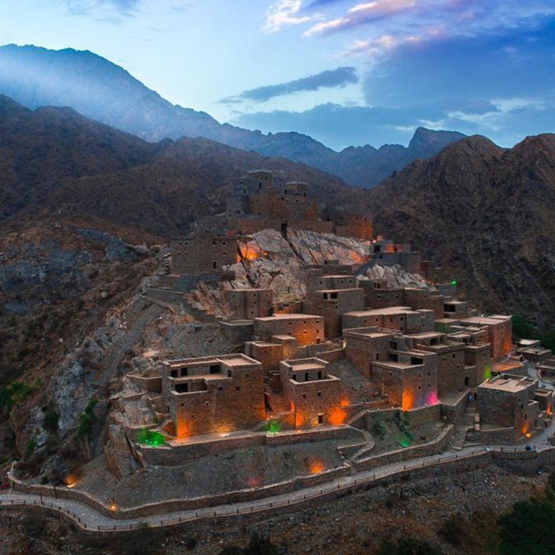 قرية ذي عين التراثية.. بقعة تاريخية ساحرة على أرض المملكة - الصورة من وكالة الأنباء السعودية 