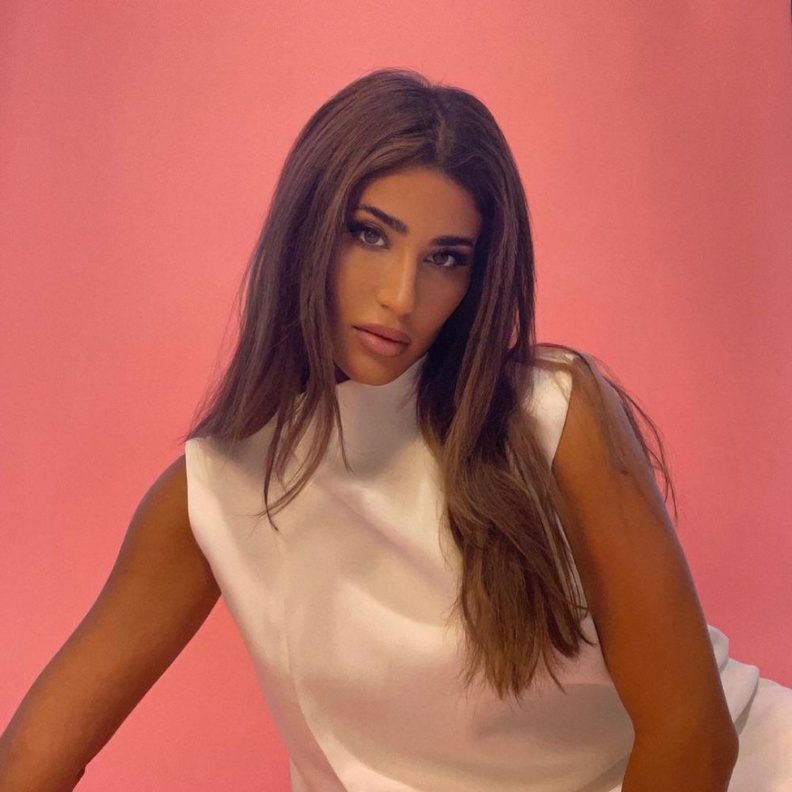  تسريحات عصرية للصبايا ساحرة مستوحاة من اطلالات ليلي عبدالله