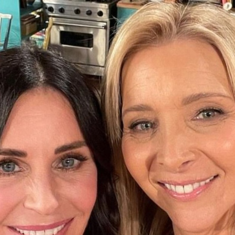 كورتني كوكس و ليزا كودرو_ الصورة من حساب كورتني كوكسعلى إنستجرام