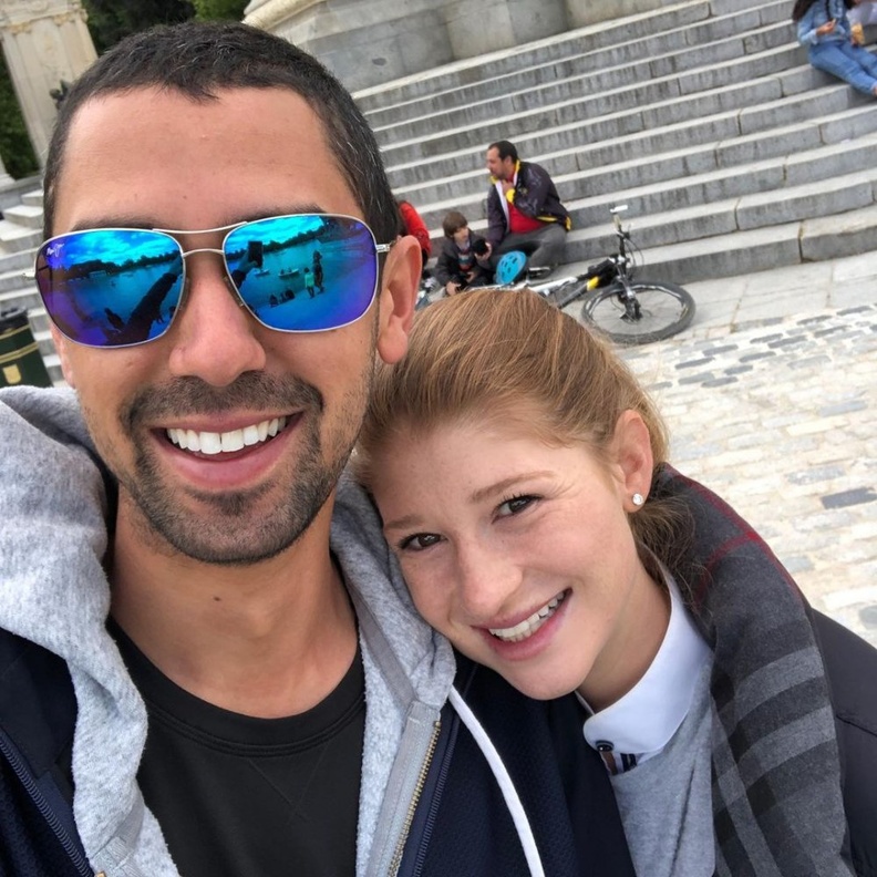 ناير نصار وخطيبته