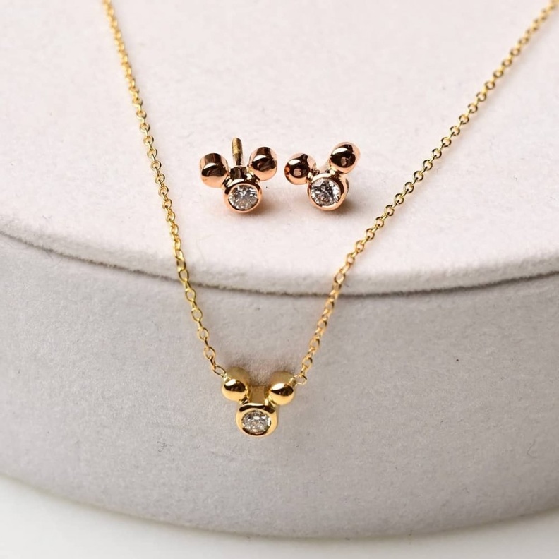 أقراط من حمود جولز