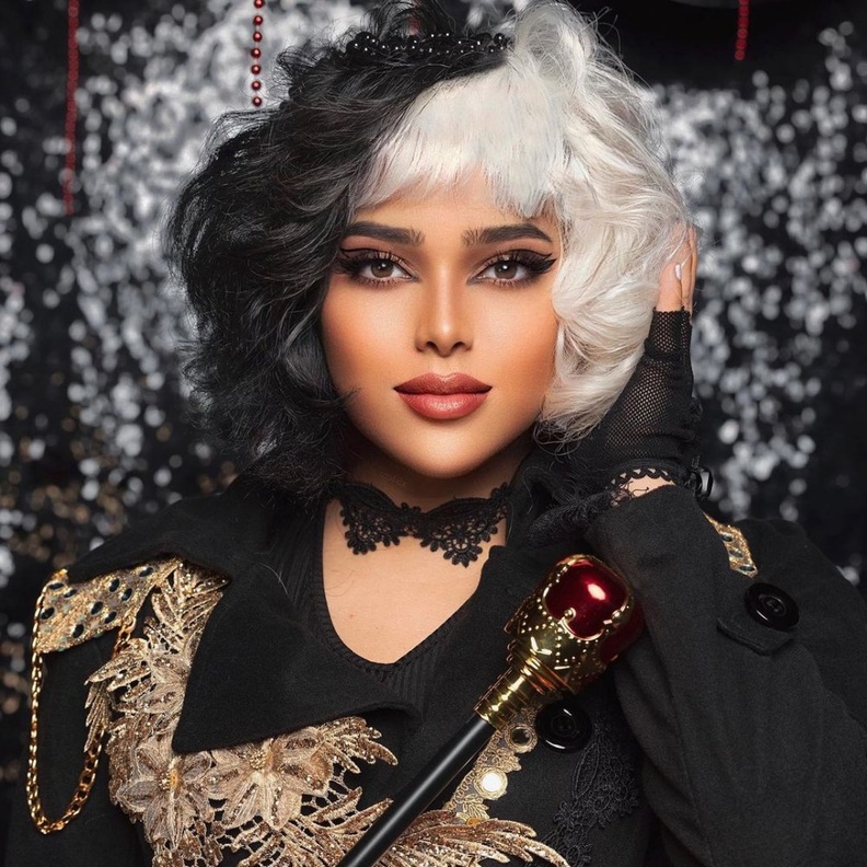 إطلالات جمالية للنجمات مستوحاة من مسلسل كرويلا cruella 