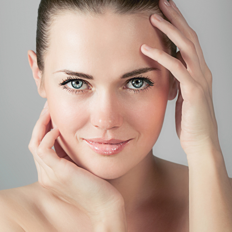 خلطات طبيعية لتفتيح البشرة في الصيف بعد التعرض للشمس