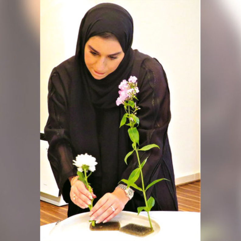 أماني الشحي أول إماراتية تنال اعتماد الإيكيبانا الياباني