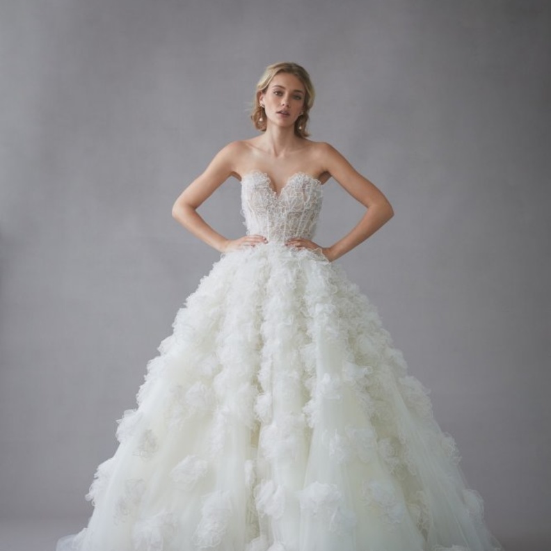  ياقات فساتين الزفاف@oscardelarenta