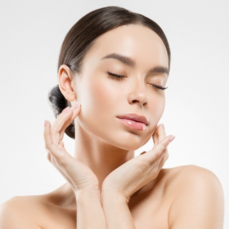 افضل وصفات طبيعية لتفتيح البشرة وعلاج حب الشباب