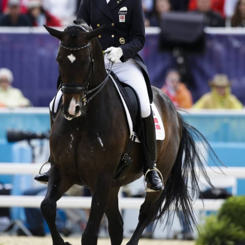 الأميرة ناتالي لا تستبعد عودتها لمنافسات الفروسية مرة أخرى