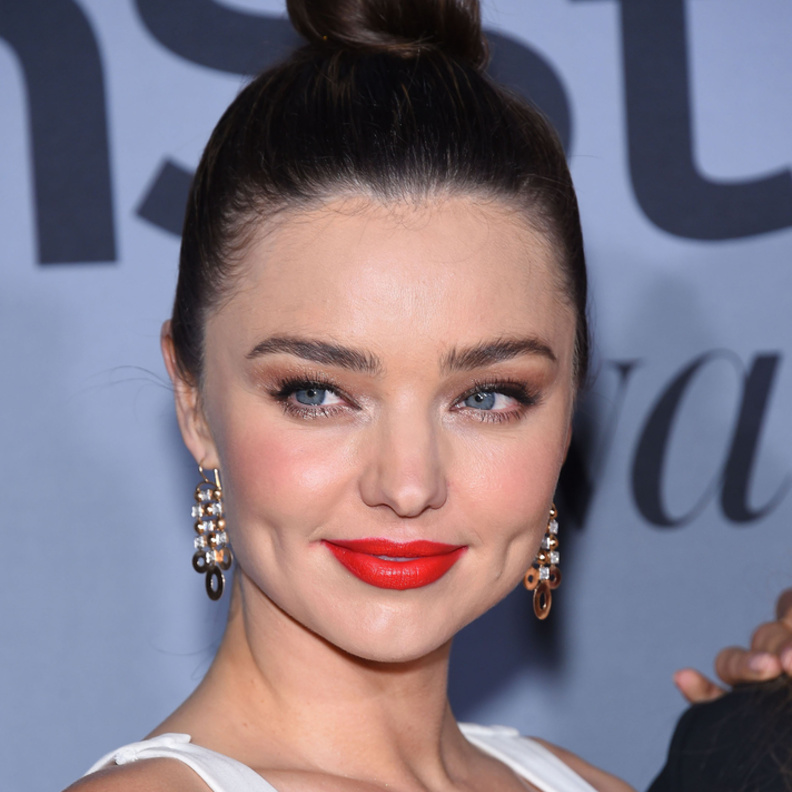  رسمات مكياج ناعمة من وحي اطلالات ميرندا كير