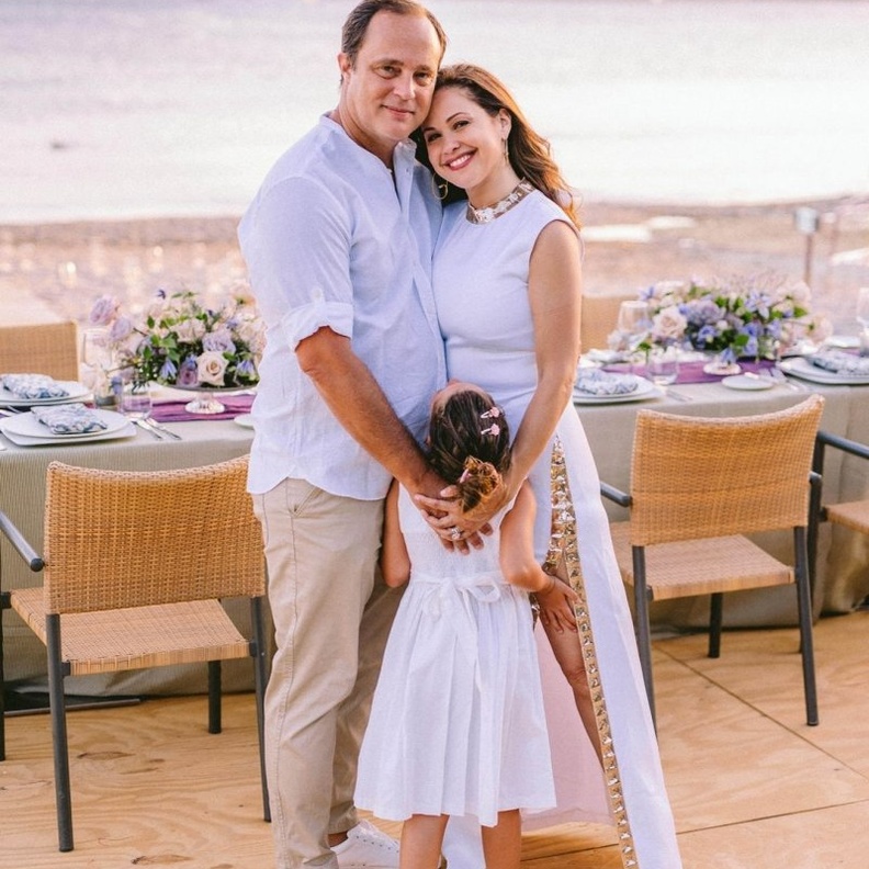 الاعلامية ريا ابي راشد مع زوجها= الصورة من انستغرام ريا