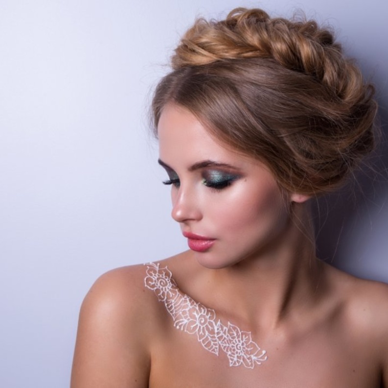 shutterstock_تناسب الحناء البيضاء كل مناطق جسم العروس