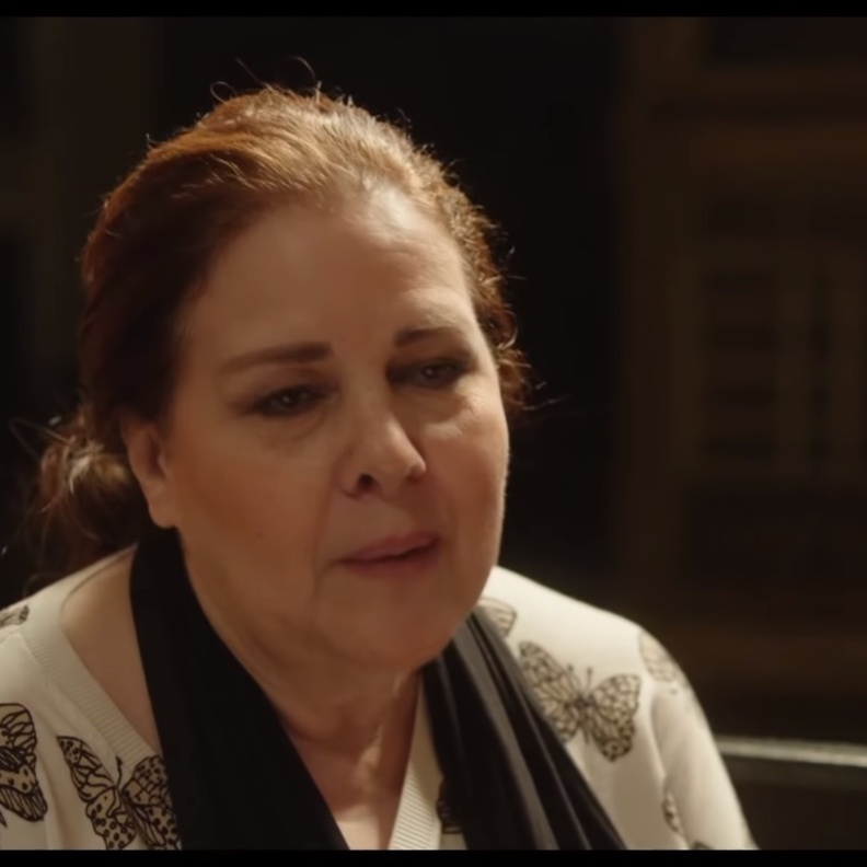 دلال عبدالعزيز