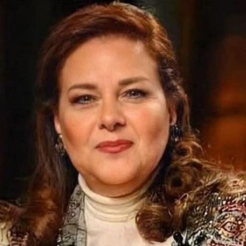 دلال عبد العزيز