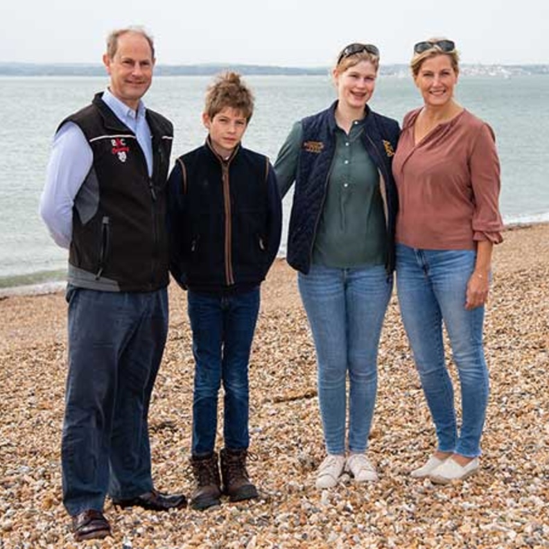 كيف تخطط عائلة وسكس لقضاء عطلتها الصيفية في هذا العام؟