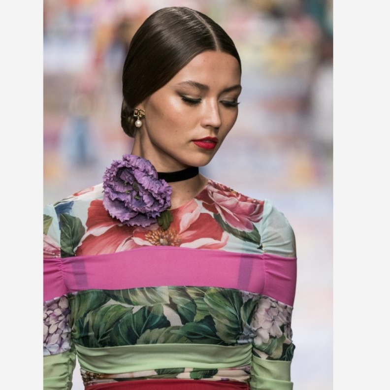  تسريحات شعر عصرية مع الكعكة المنخفضة من وحي Dolce & gabbana