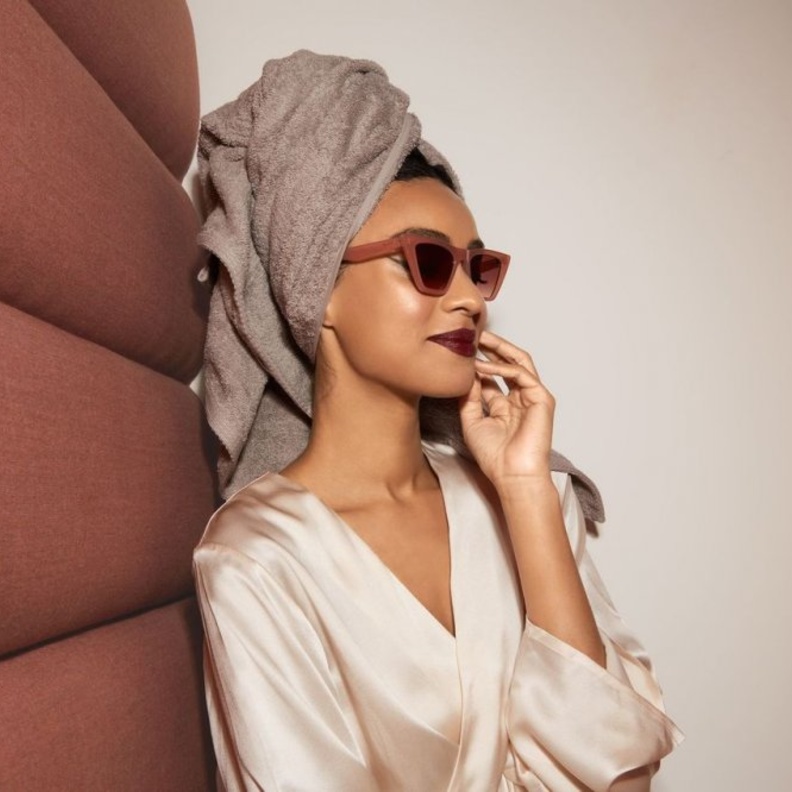 مركز CNB للعناية بجمال السيدات 