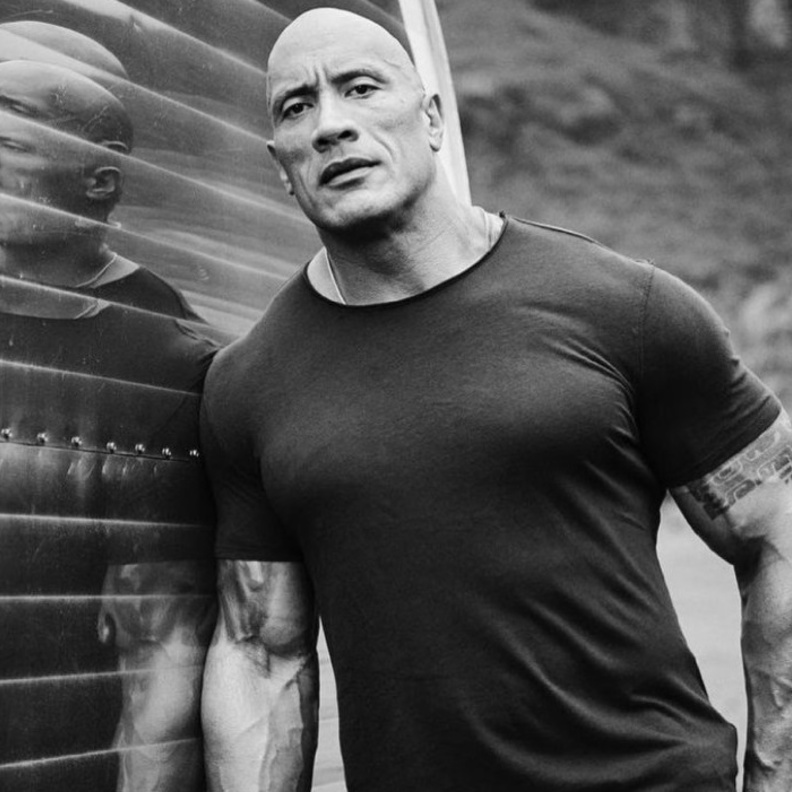 الصورة من حساب ذا روك_the rock_ على إنستجرام