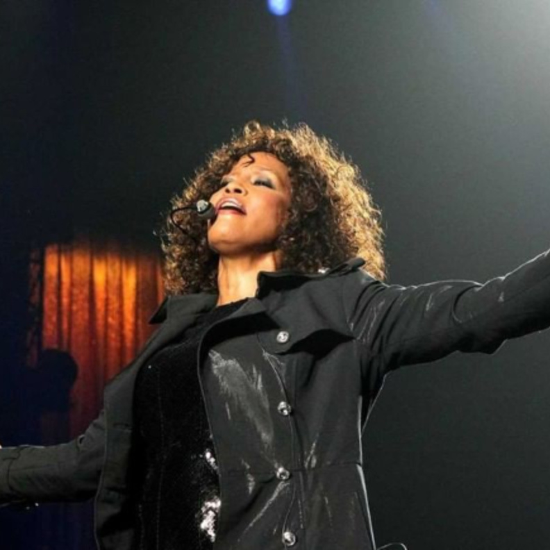 ويتني هيوستن_ الصورة من الحساب الرسمي لويتني هيوستن على إنستجرام