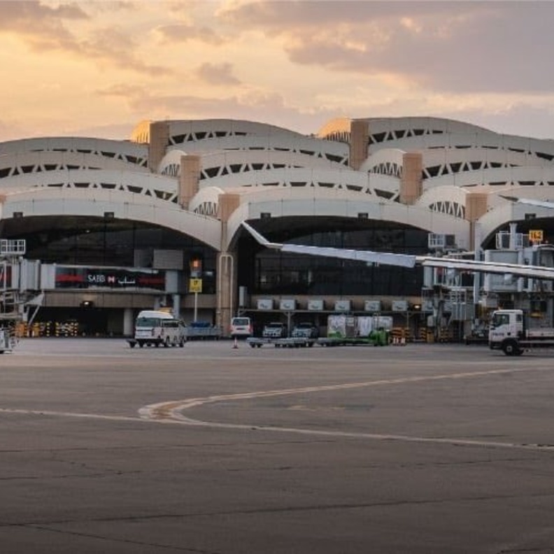 مطار الملك خالد الدولي