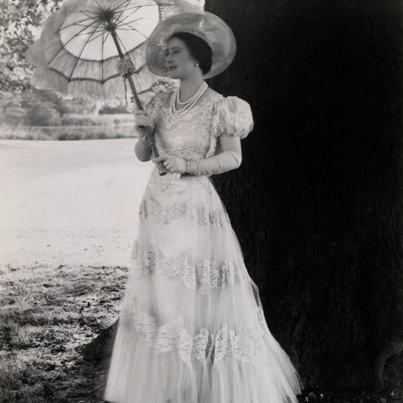 من هي وصيفة الشرف الملكية التي أصبحت ملكة بريطانيا فيما بعد؟