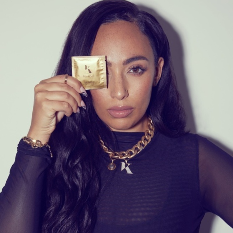  إيمان عبّاس