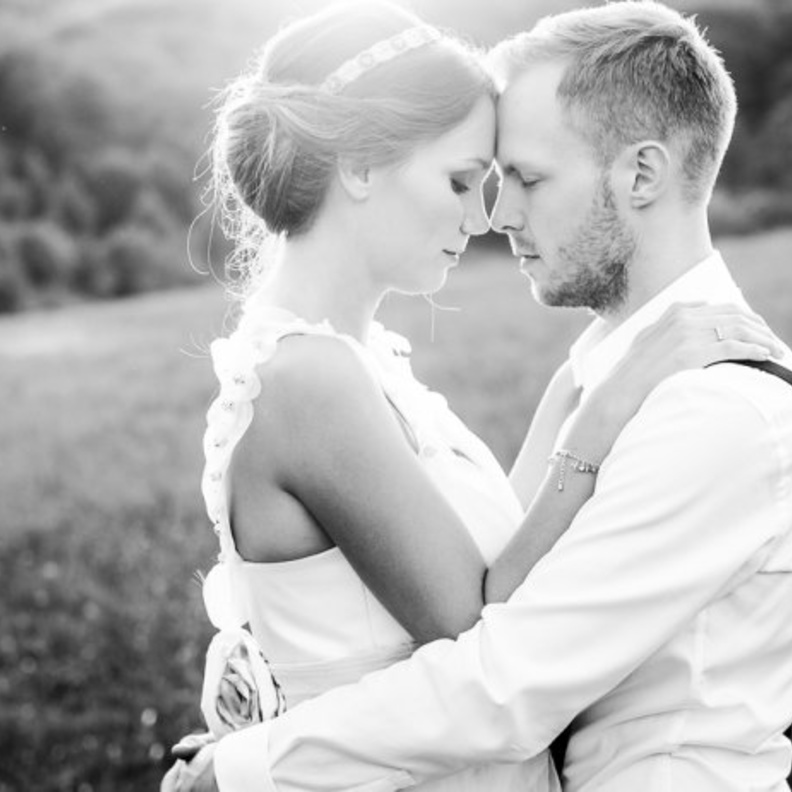  لن تستقر علاقتك بعريسك من دون نجاح علاقتك بأهله- شاترستوك