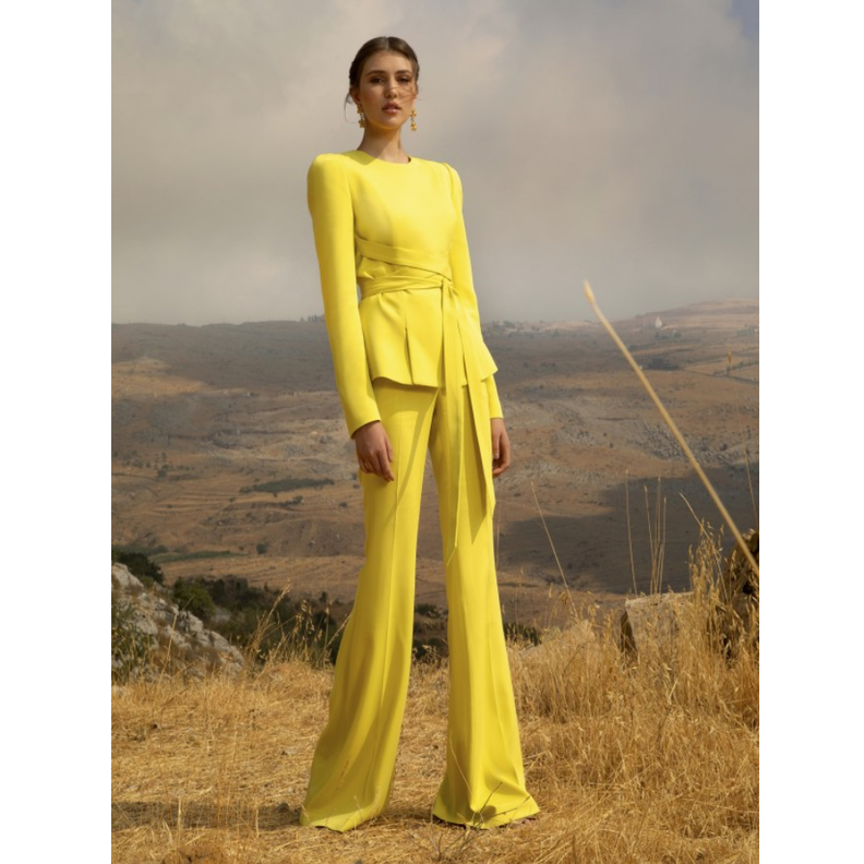 البدلة بلون النيون القوي من Balmain