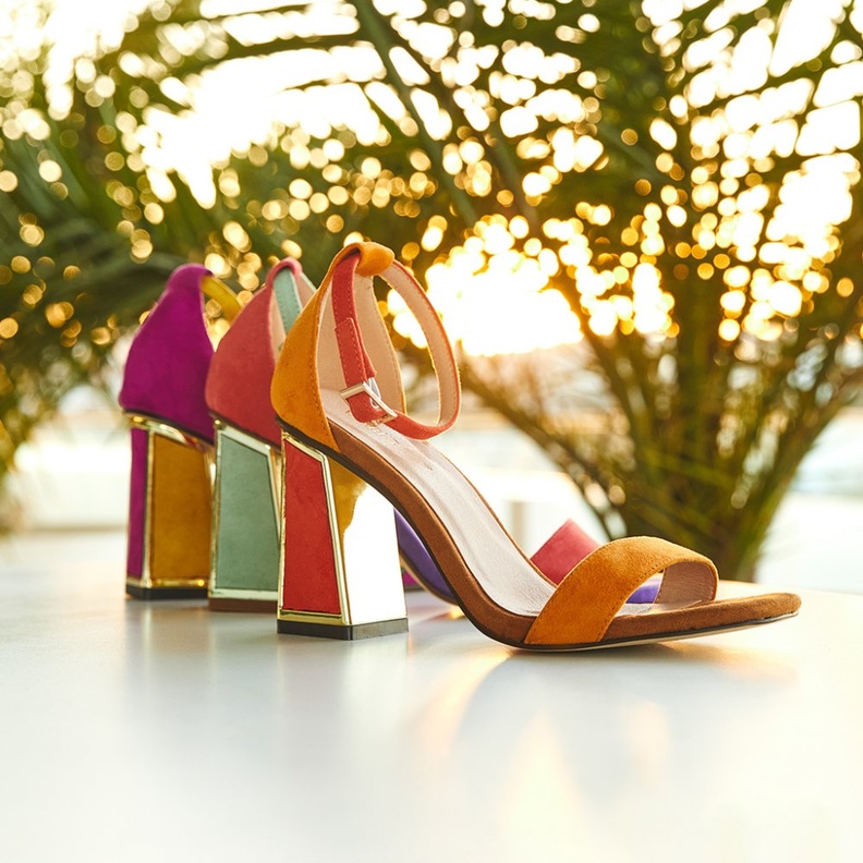 أحدث موديلات اكسسوارات أحذية جذابة لصيف 2021