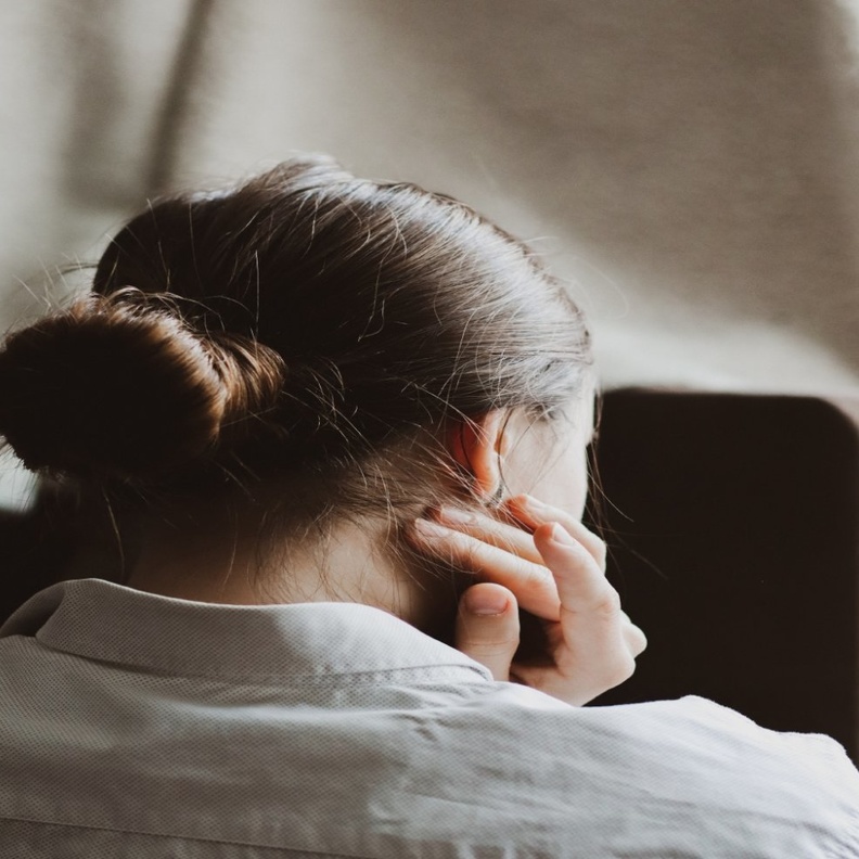 تدليك الرقبة من انواع علاج الالتواء