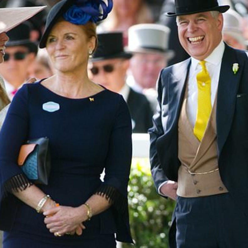  الأمير أندرو وسارة فيرغسون ينضمان إلى الملكة في بالمورال